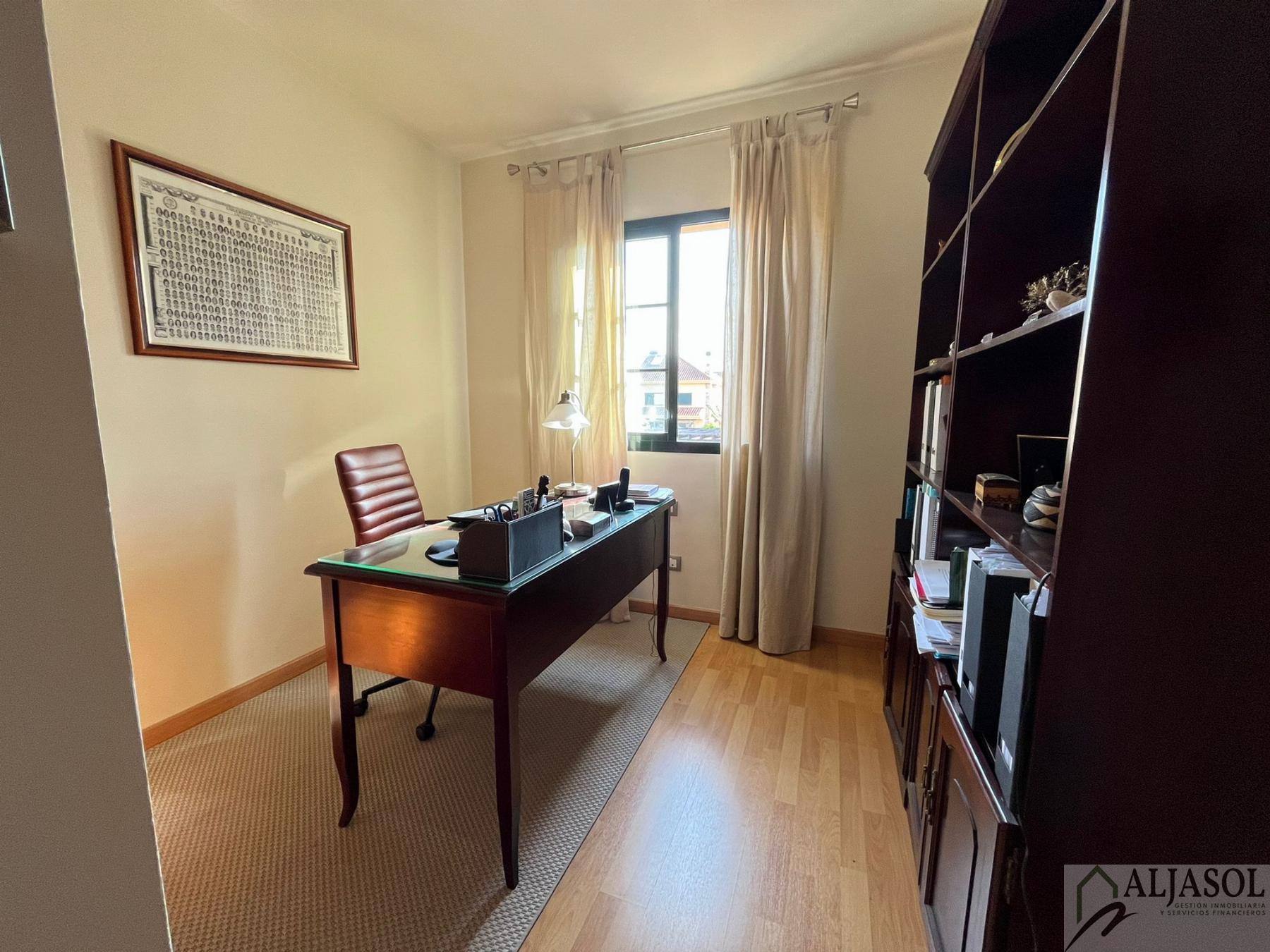 Venta de chalet en Palomares del Río