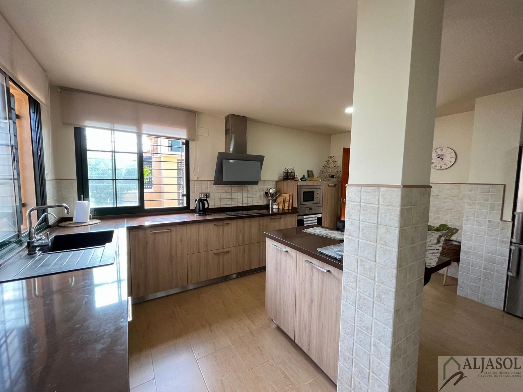 Venta de chalet en Palomares del Río
