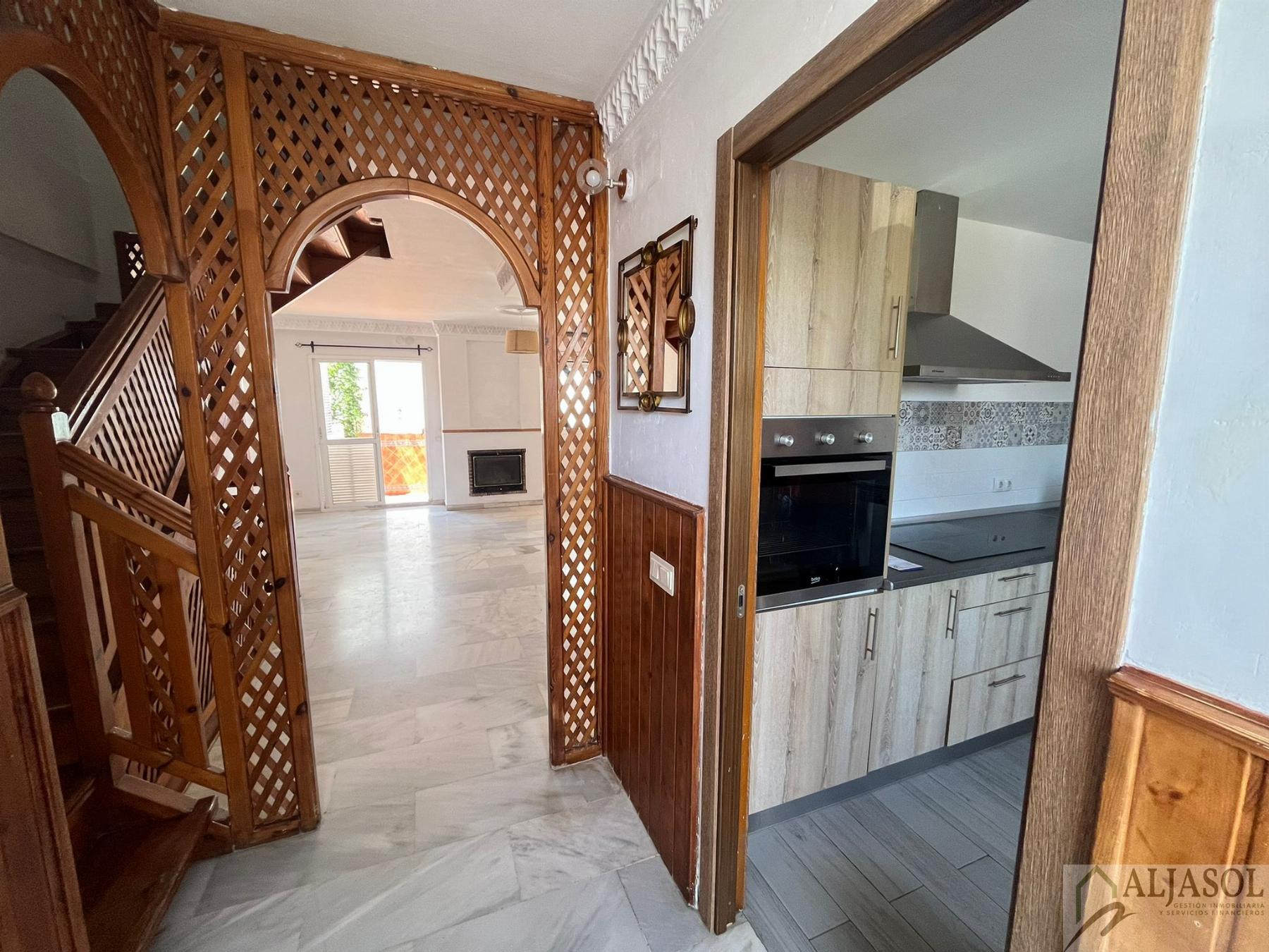 For sale of house in Mairena del Aljarafe