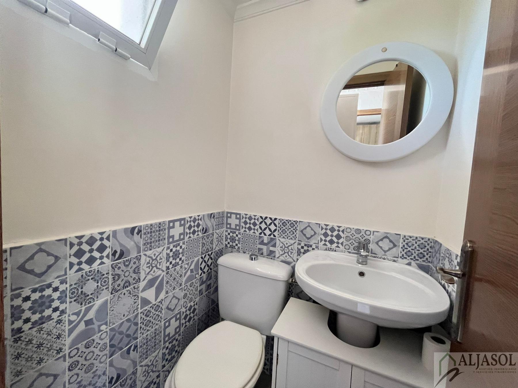 For sale of house in Mairena del Aljarafe
