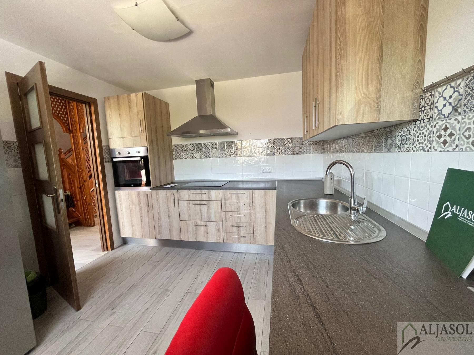 For sale of house in Mairena del Aljarafe