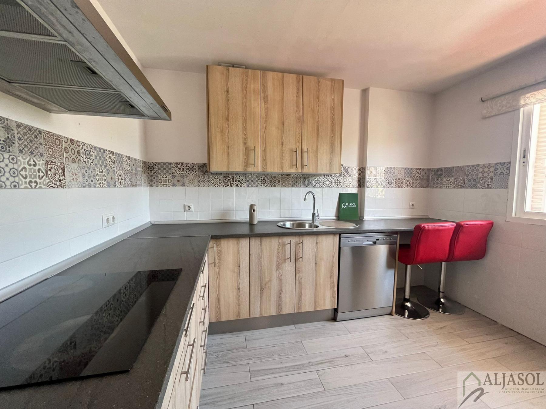 For sale of house in Mairena del Aljarafe