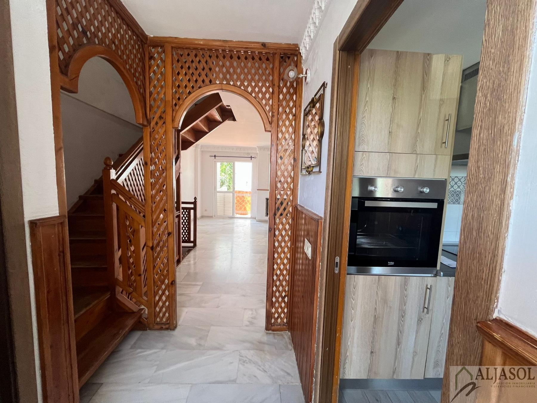 For sale of house in Mairena del Aljarafe