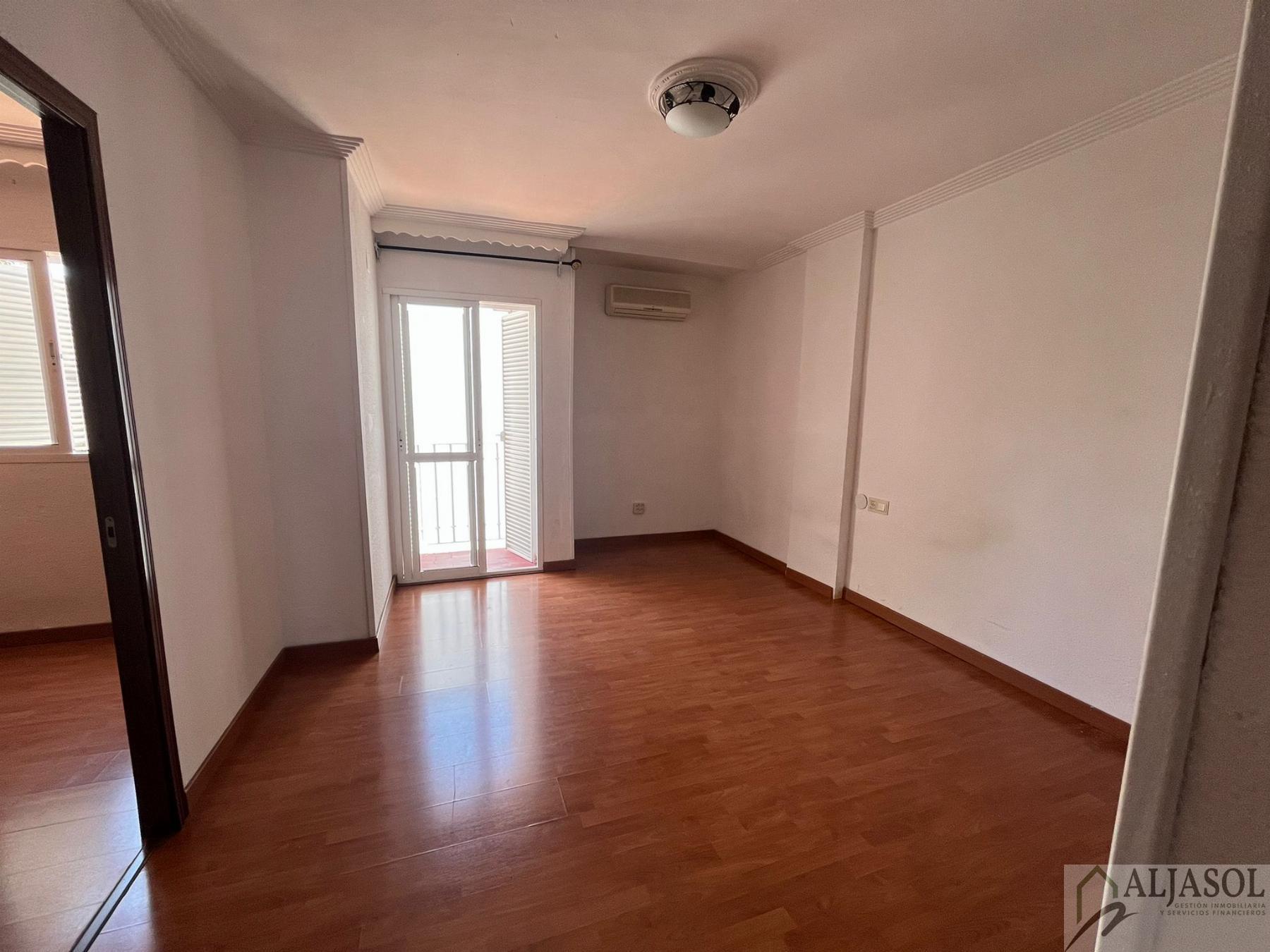 For sale of house in Mairena del Aljarafe