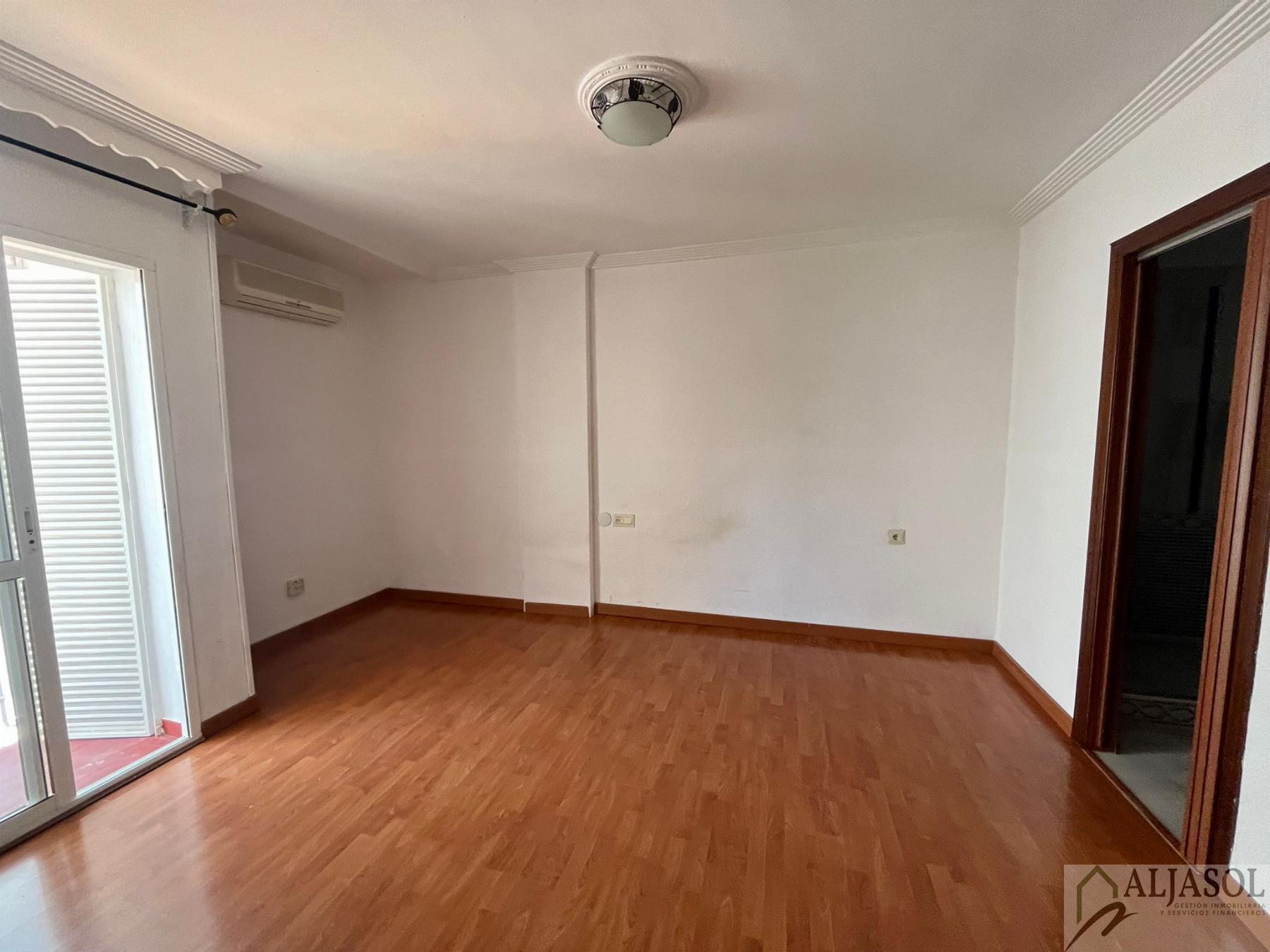For sale of house in Mairena del Aljarafe