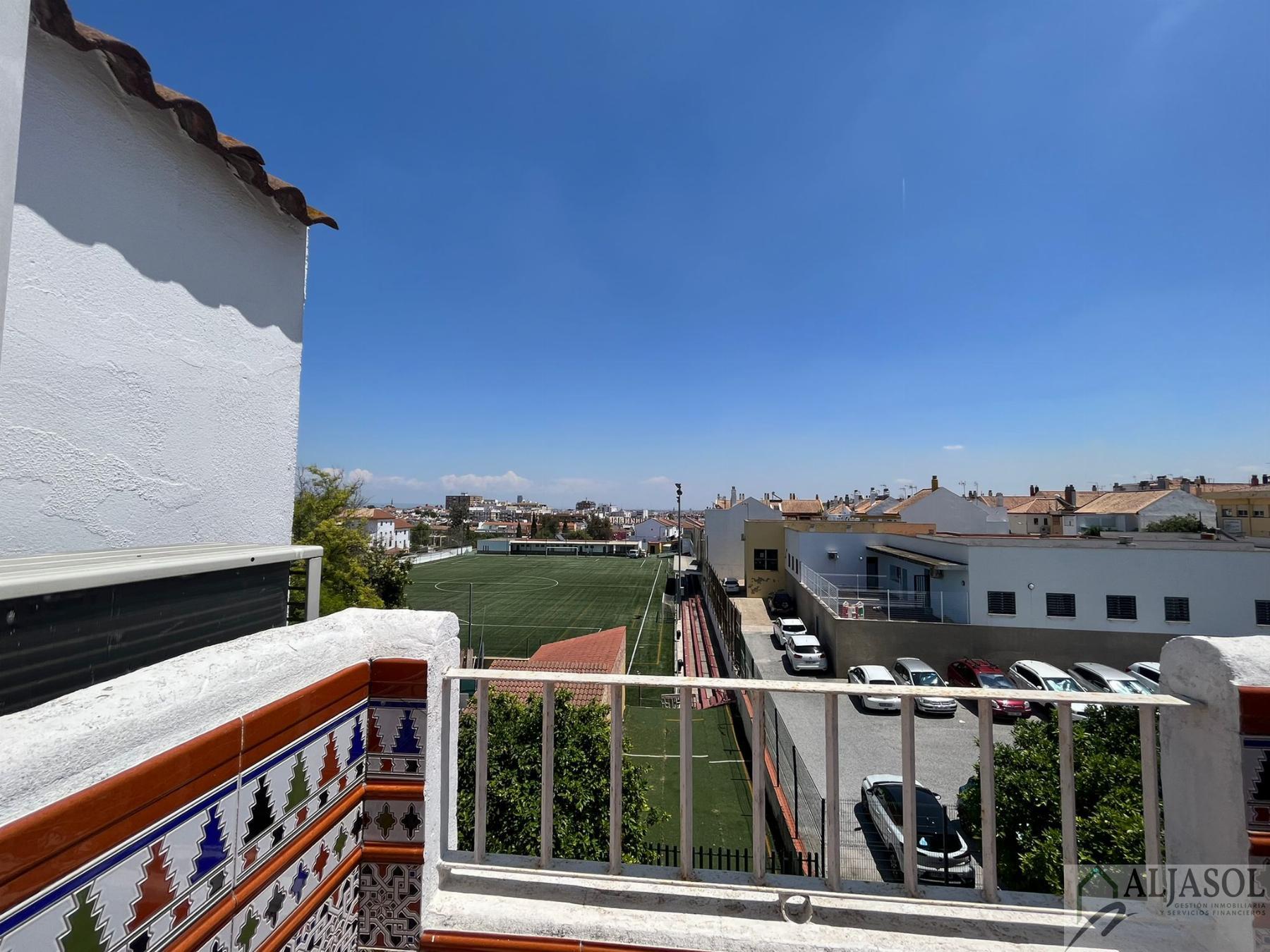 For sale of house in Mairena del Aljarafe