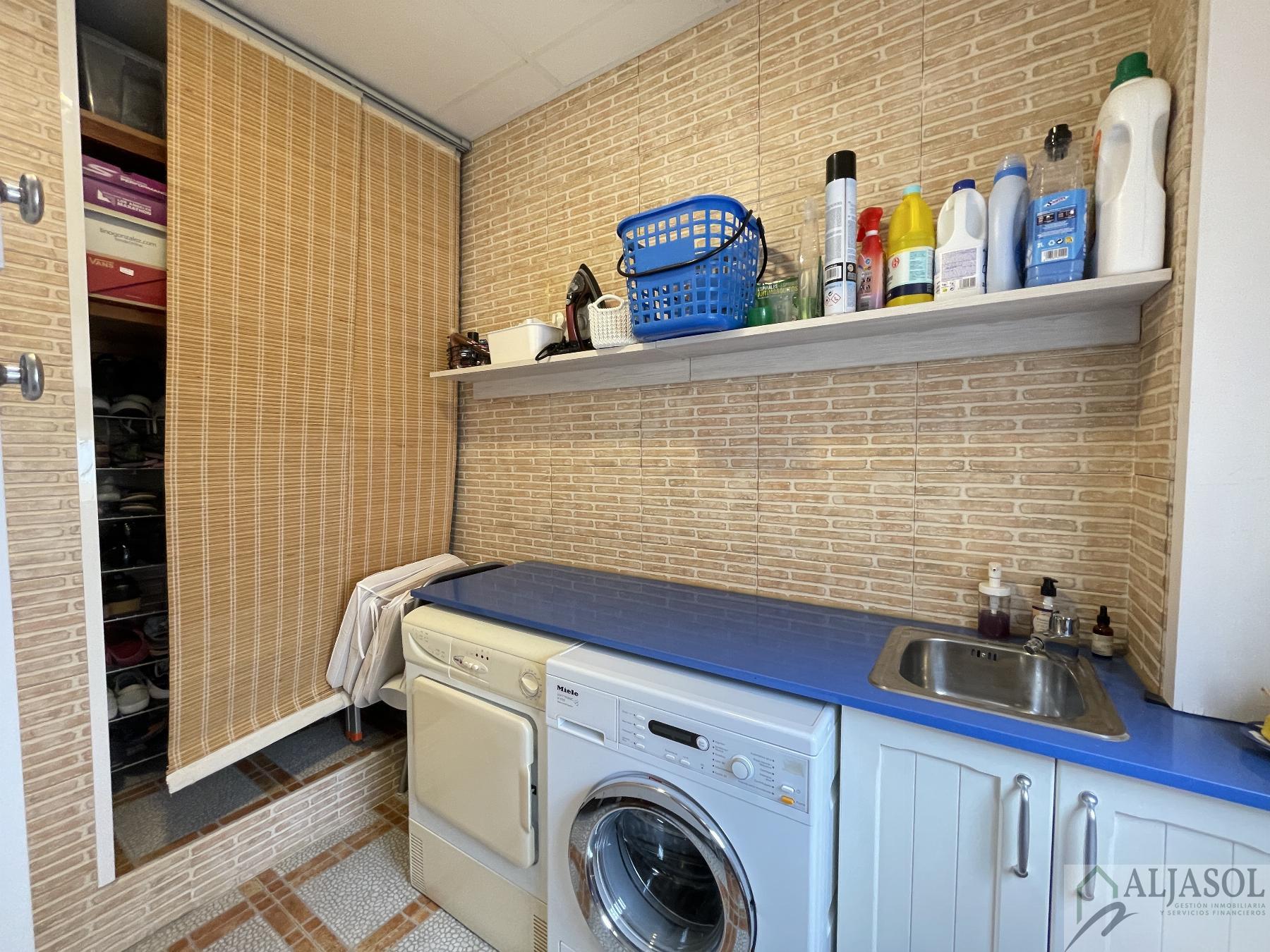 Venta de casa en Castilleja de la Cuesta