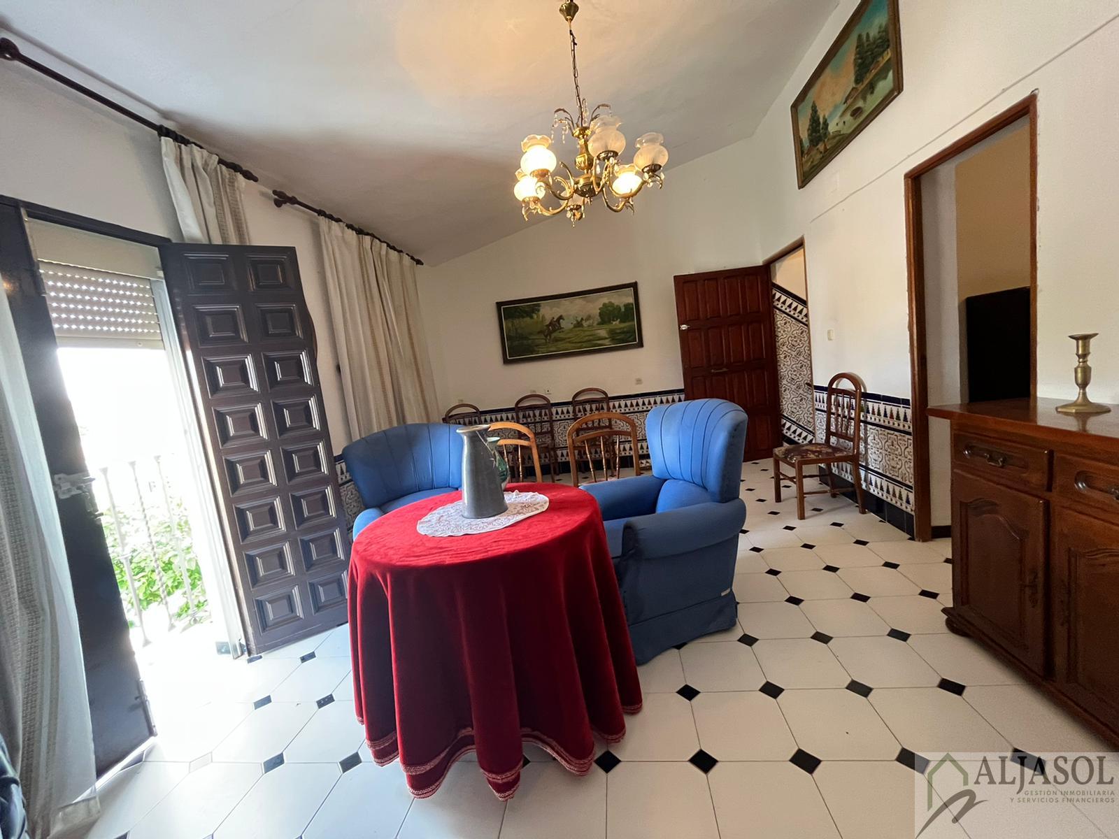 For sale of house in Olivares