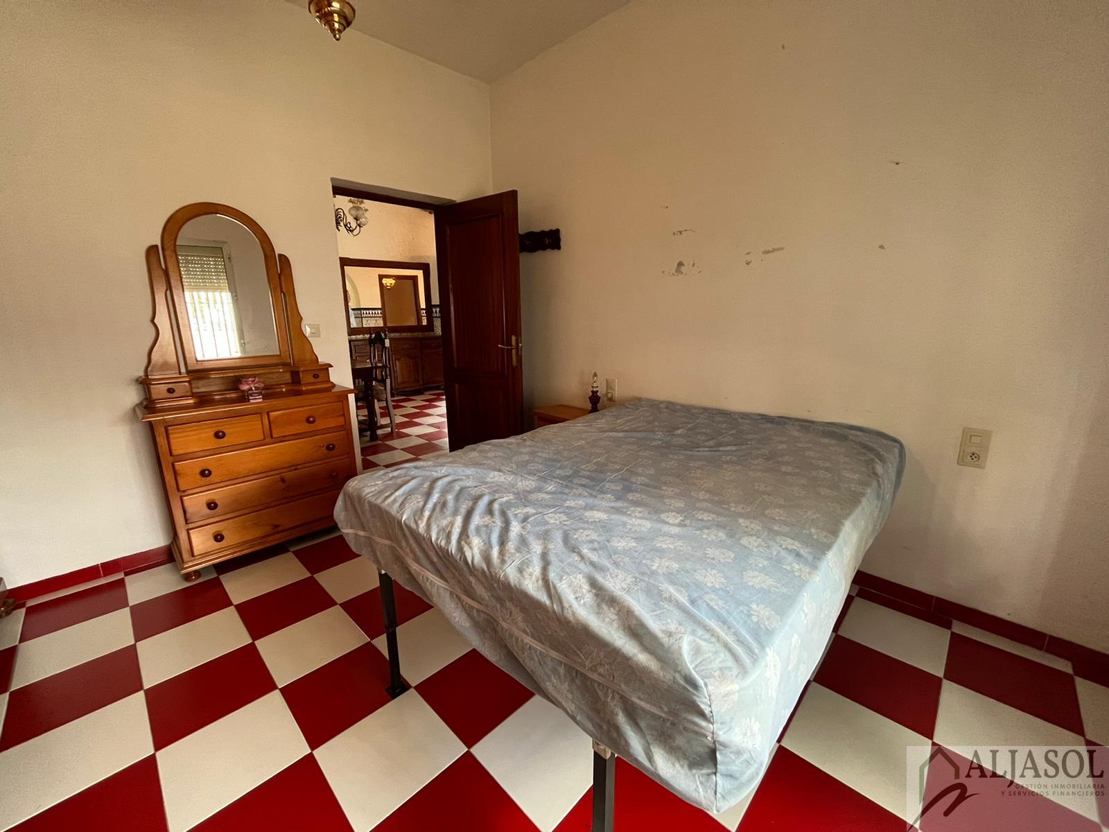 For sale of house in Olivares