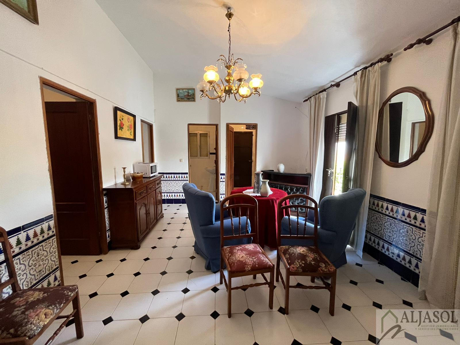 For sale of house in Olivares