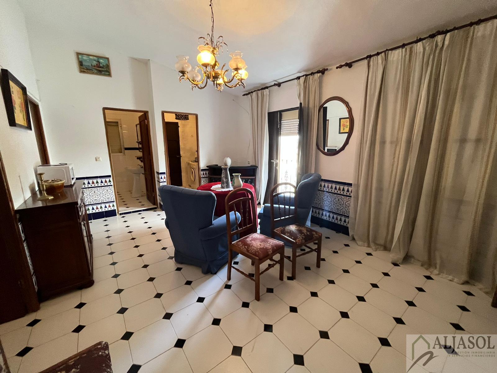For sale of house in Olivares