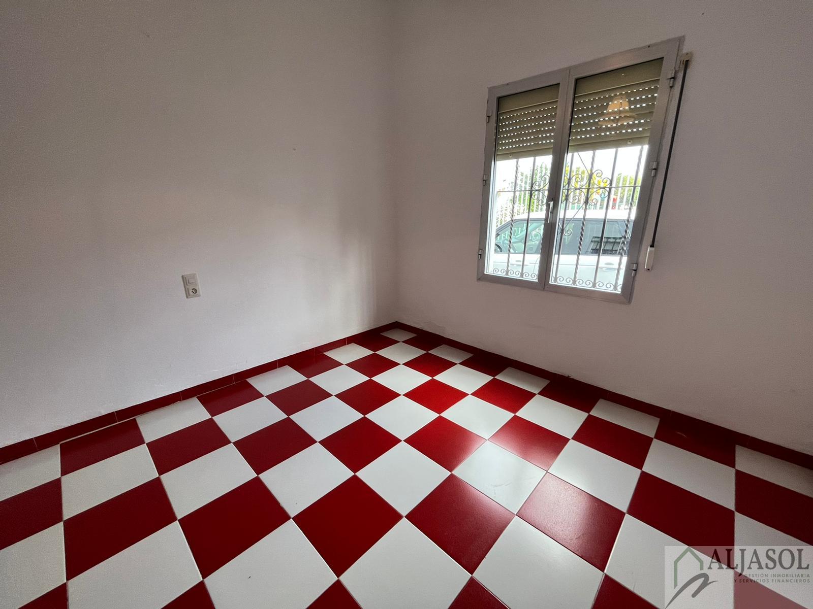 For sale of house in Olivares