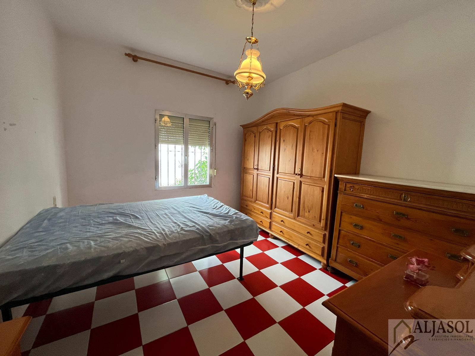 For sale of house in Olivares