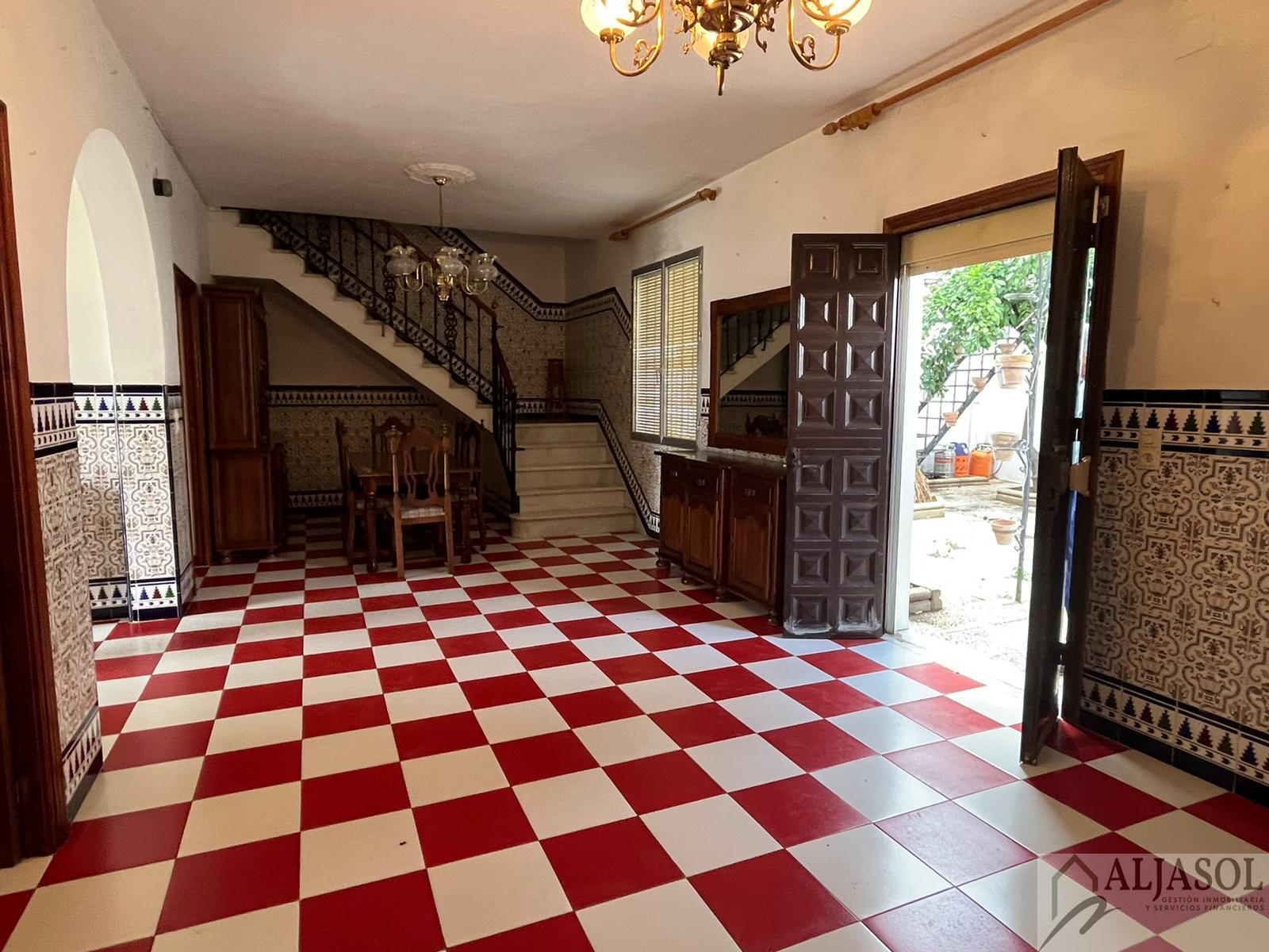 For sale of house in Olivares