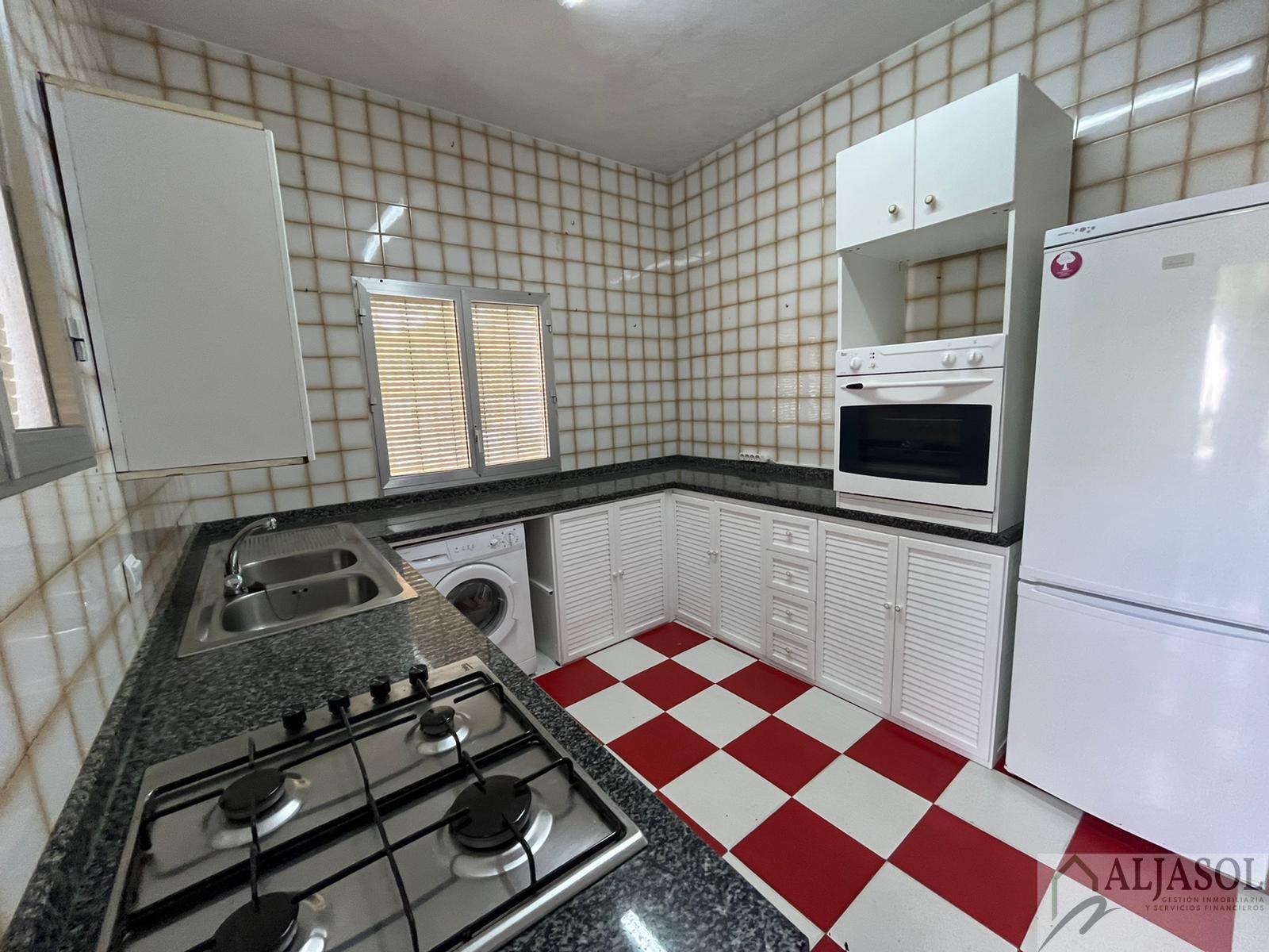 For sale of house in Olivares