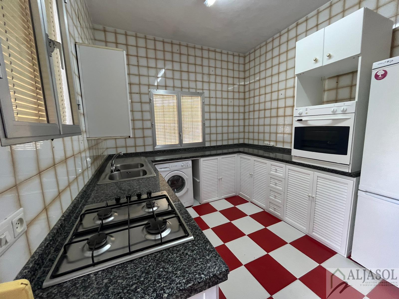 For sale of house in Olivares