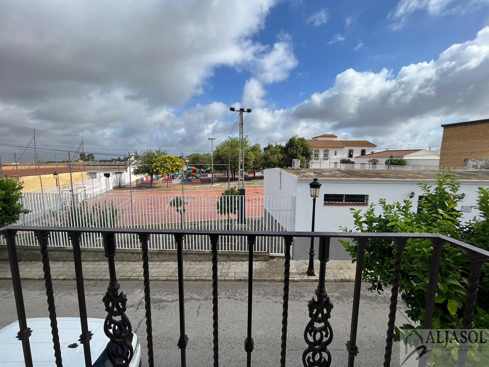 For sale of house in Olivares