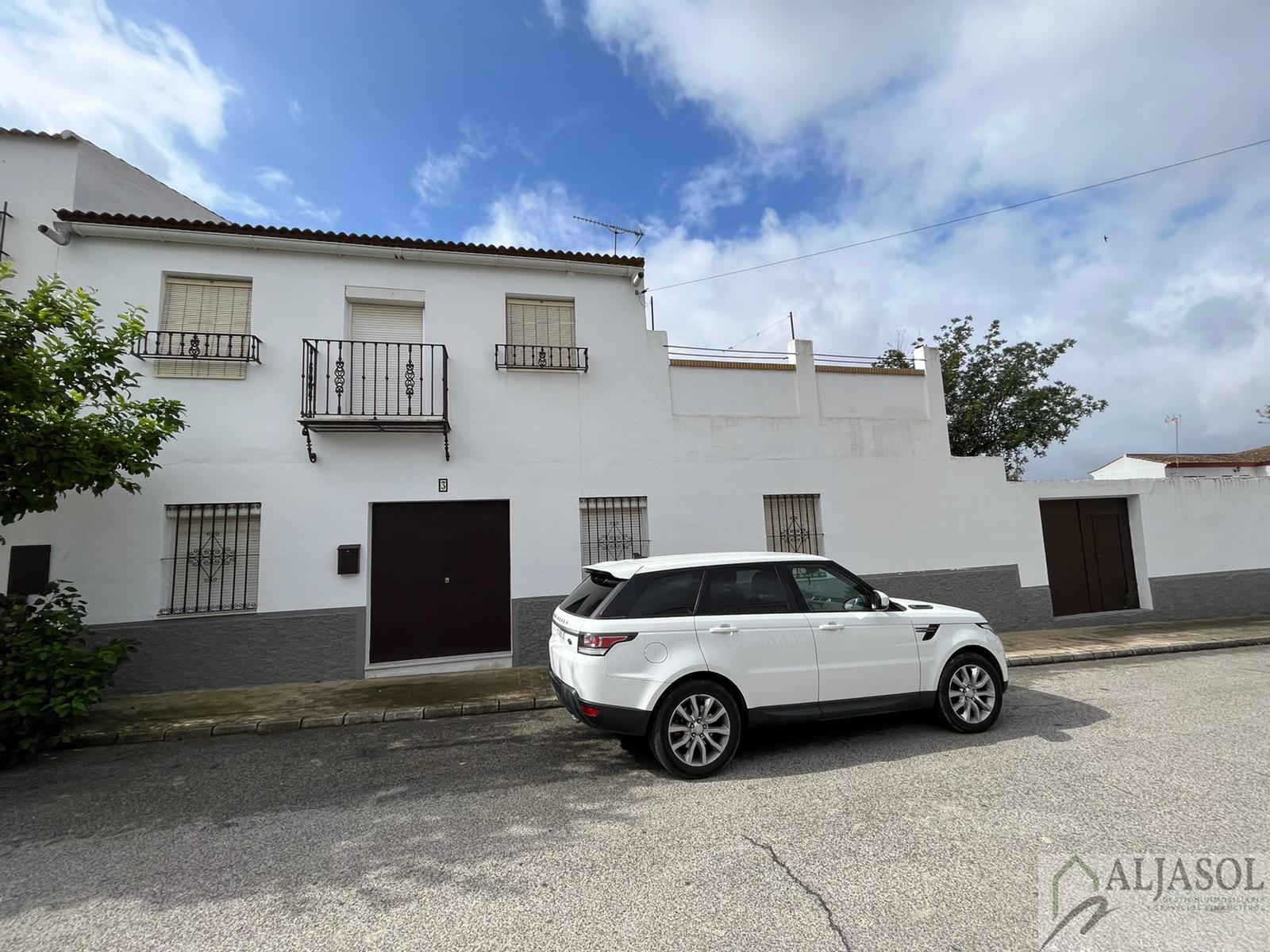 For sale of house in Olivares