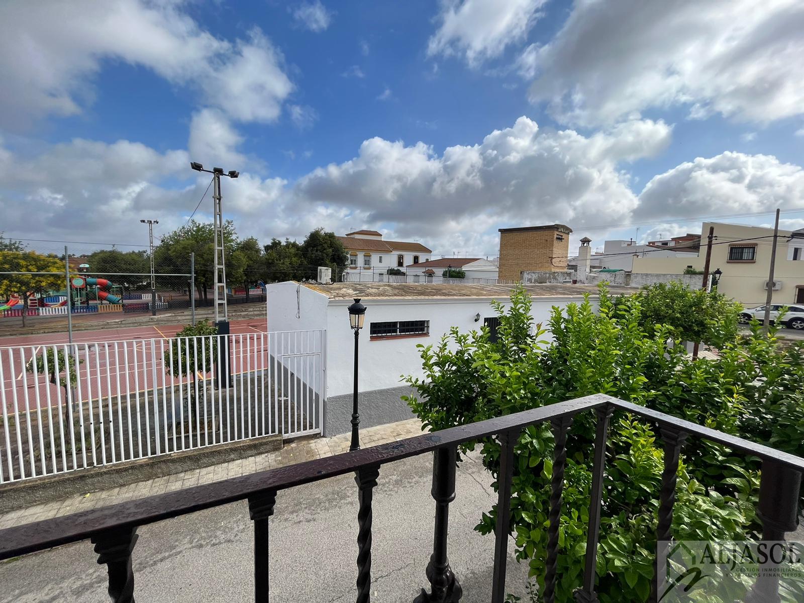 For sale of house in Olivares
