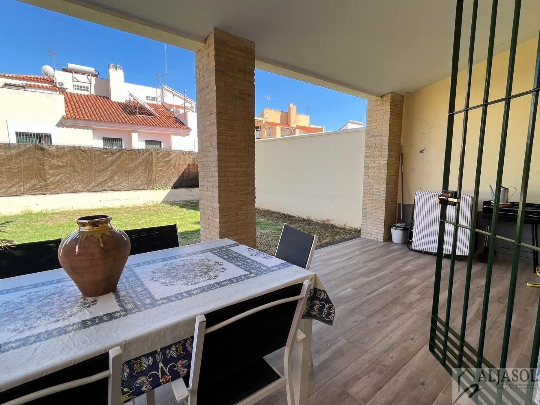 For sale of house in Bormujos