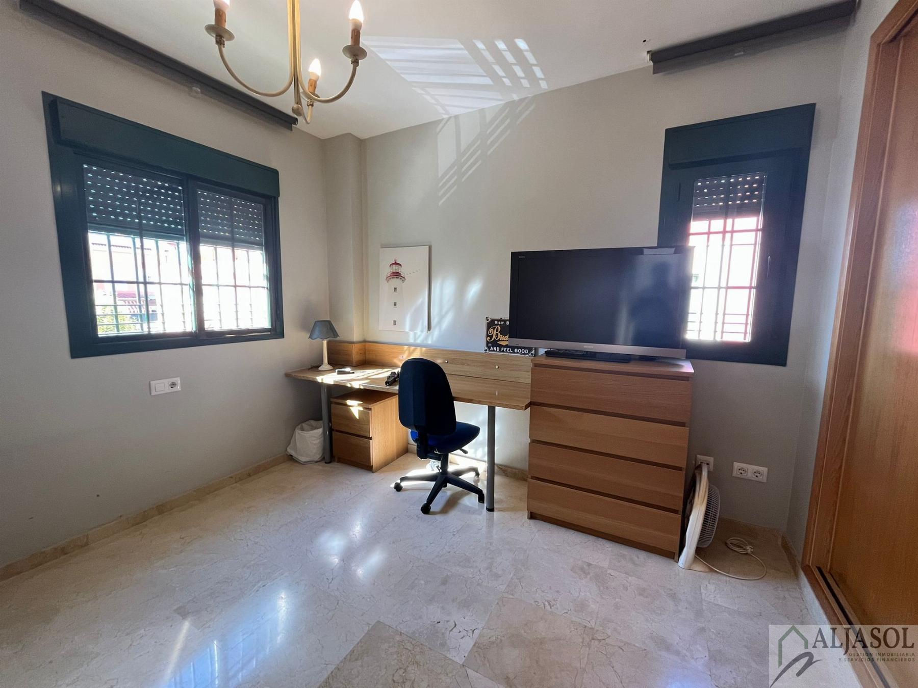 For sale of house in Bormujos