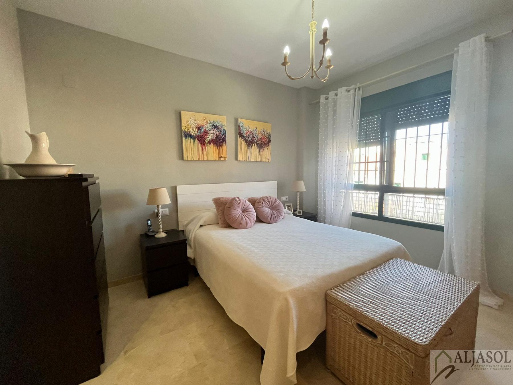For sale of house in Bormujos