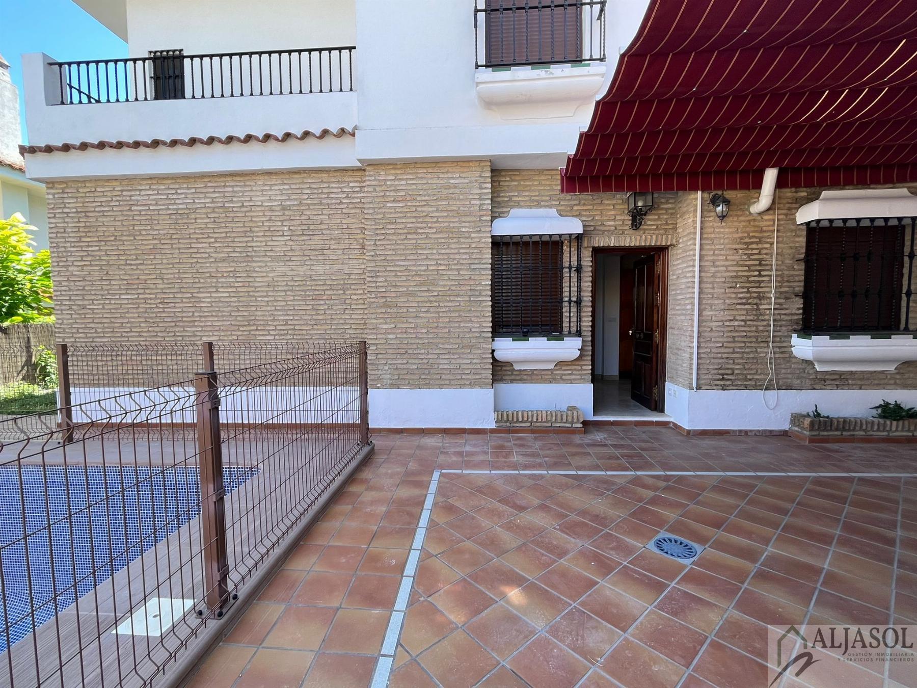 Venta de chalet en Valencina de la Concepción