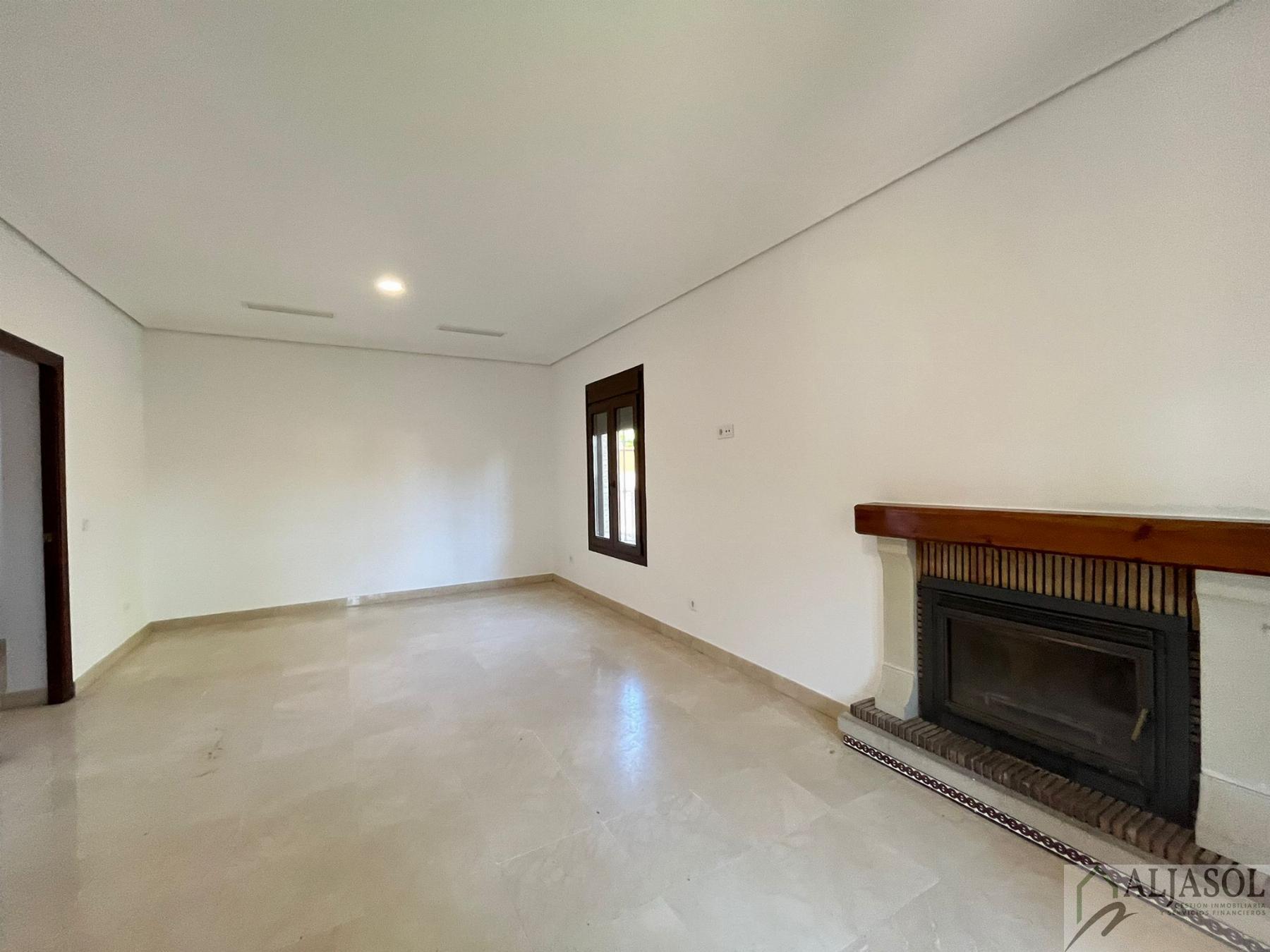 Venta de chalet en Valencina de la Concepción