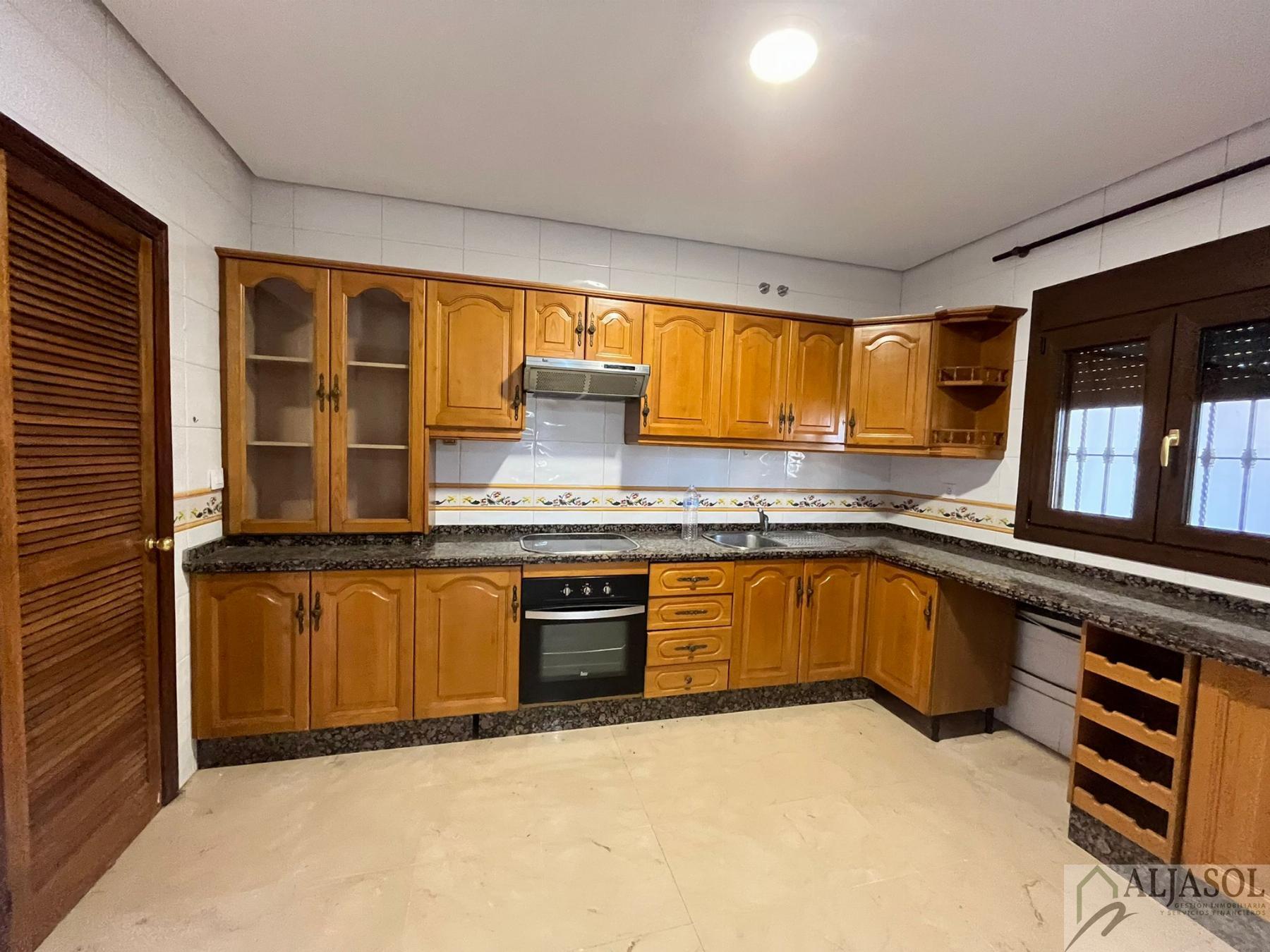 Venta de chalet en Valencina de la Concepción