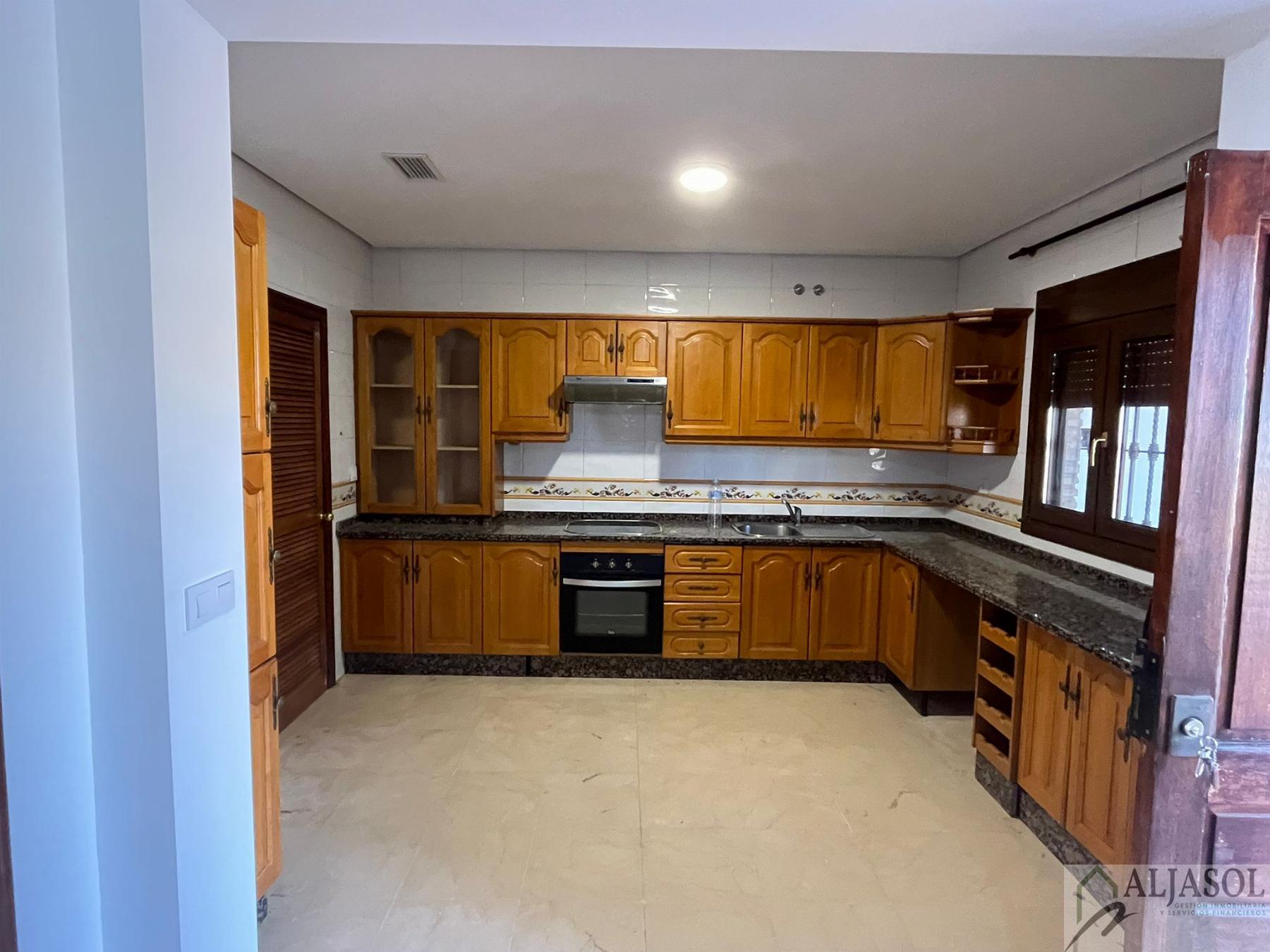 Venta de chalet en Valencina de la Concepción