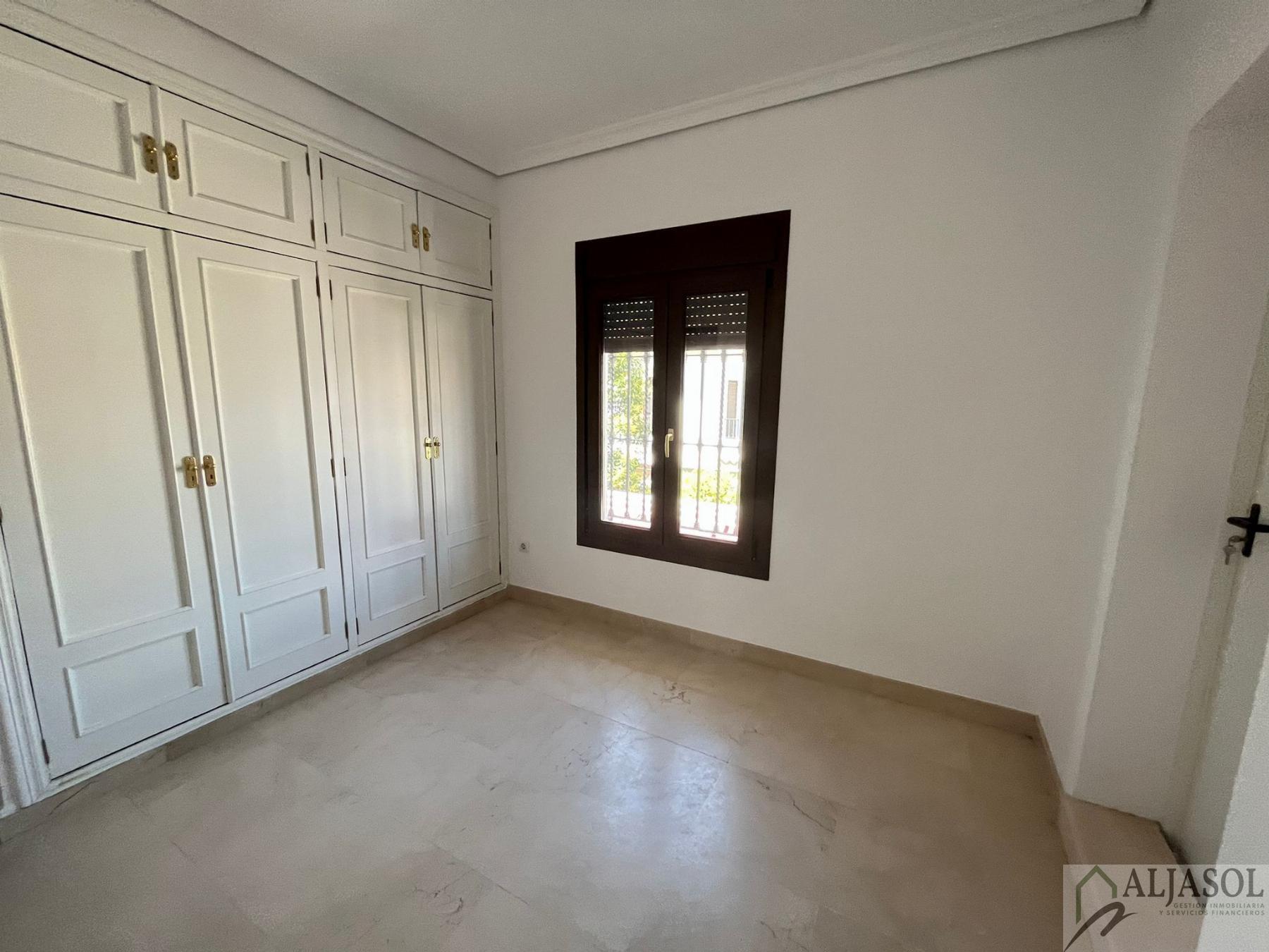 Venta de chalet en Valencina de la Concepción
