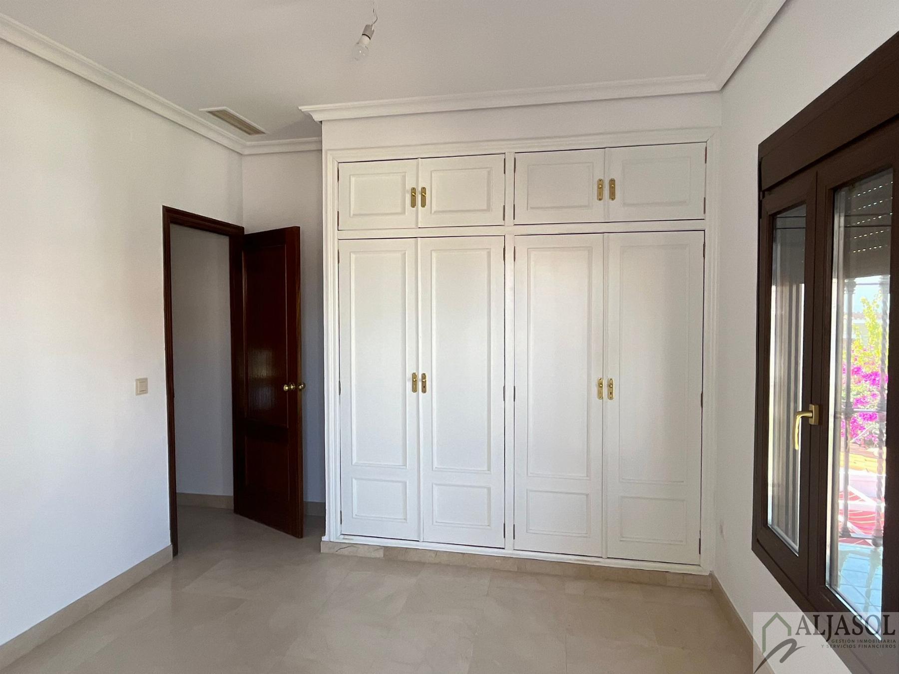 Venta de chalet en Valencina de la Concepción