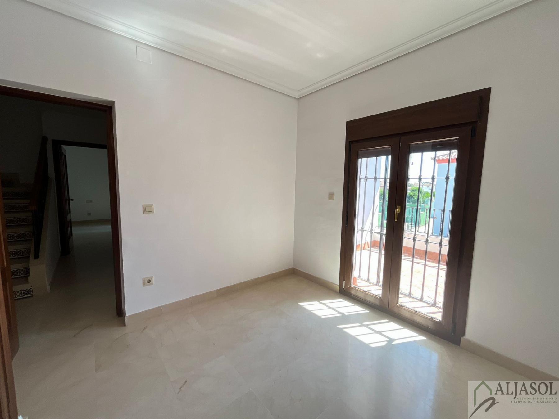 Venta de chalet en Valencina de la Concepción
