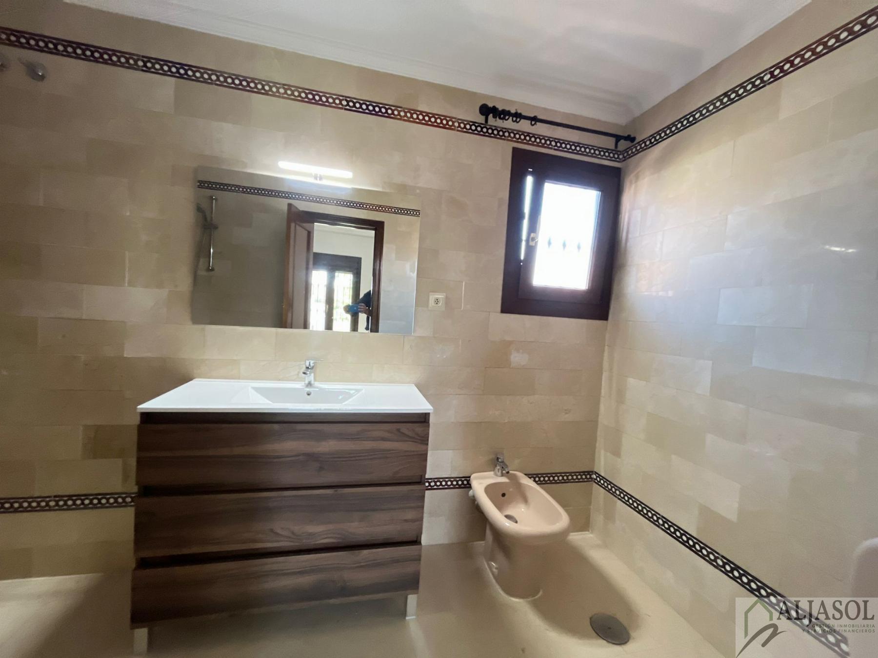 Venta de chalet en Valencina de la Concepción
