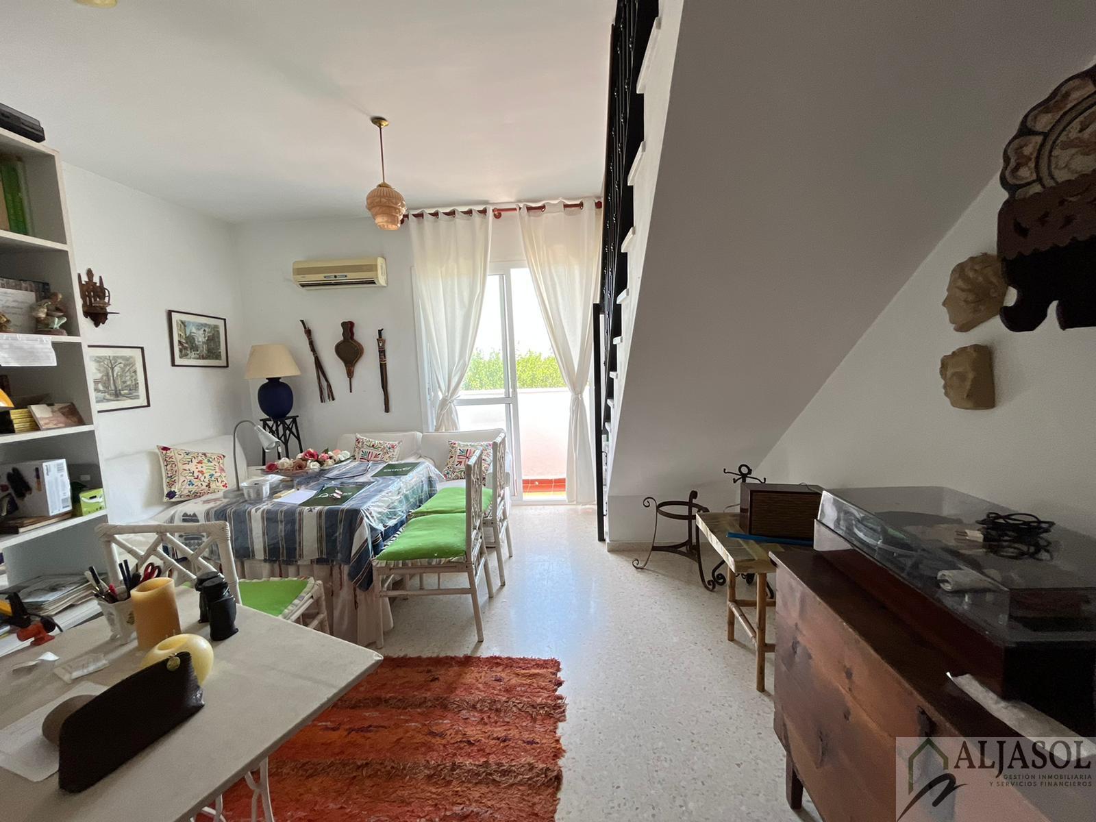 For sale of flat in Coria del Río