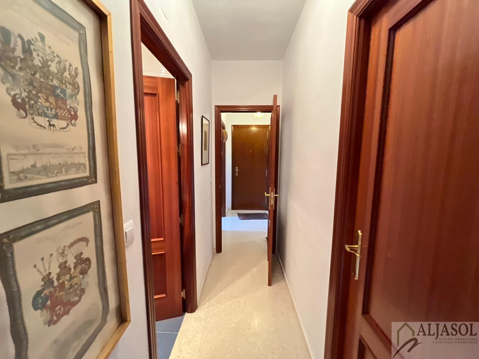For sale of flat in Coria del Río