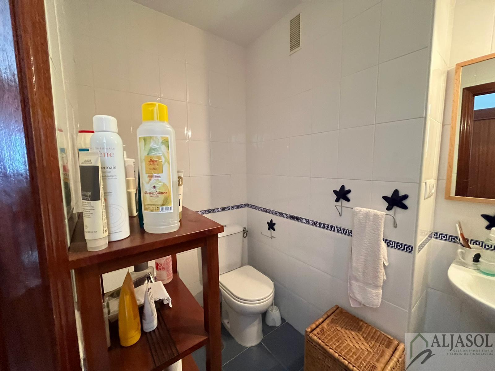 For sale of flat in Coria del Río