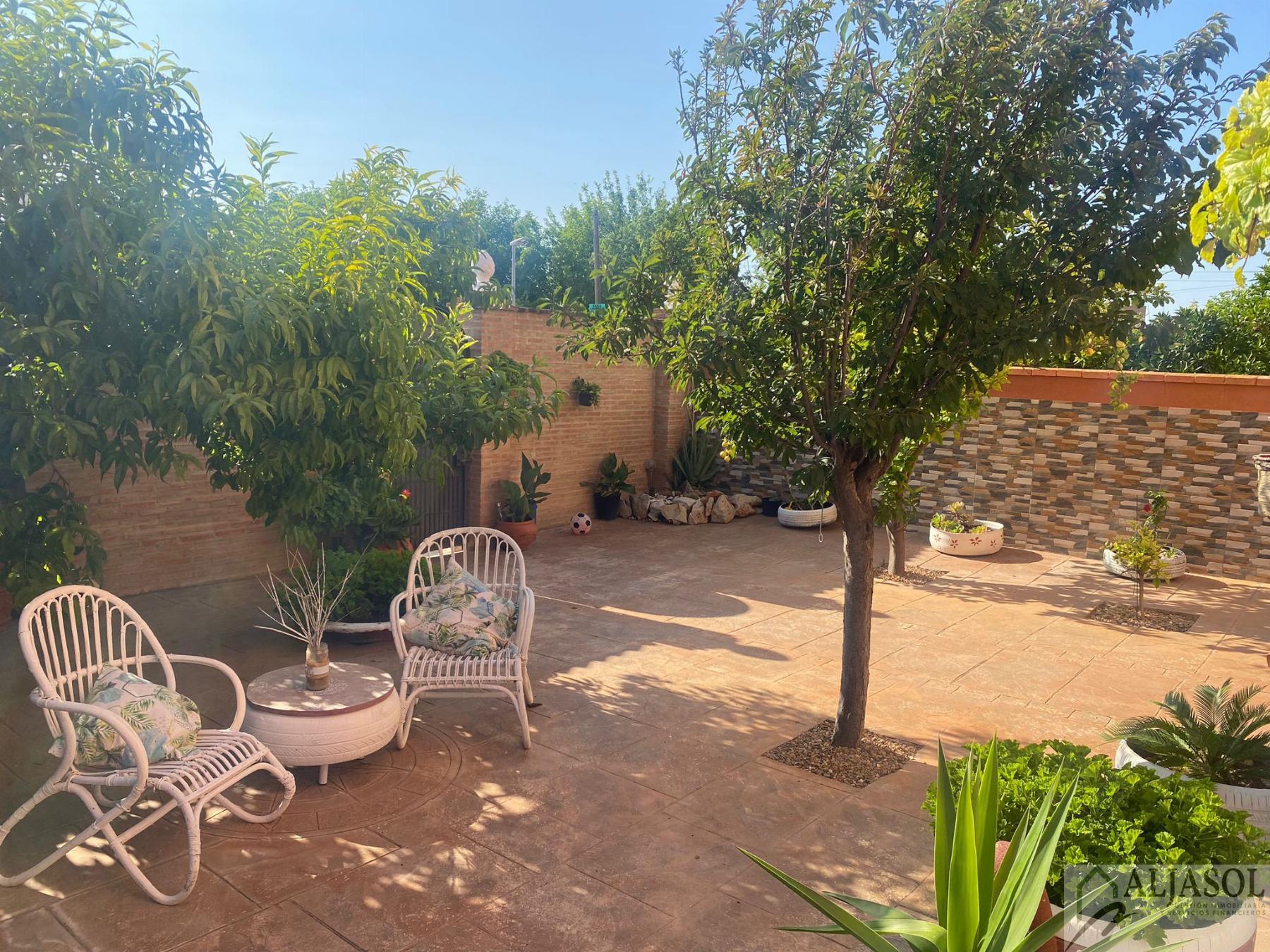 Venta de casa en Valencina de la Concepción