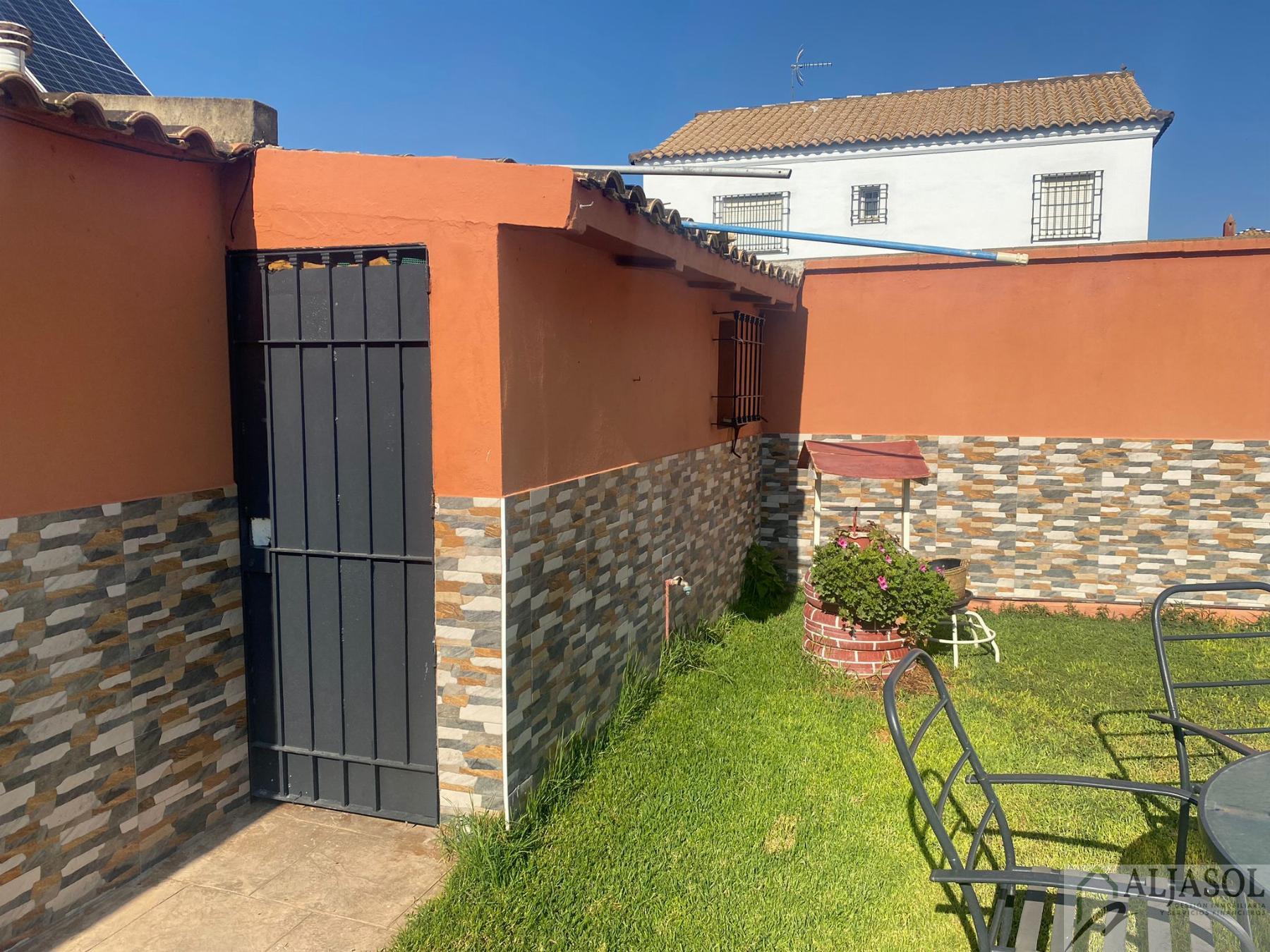 Venta de casa en Valencina de la Concepción