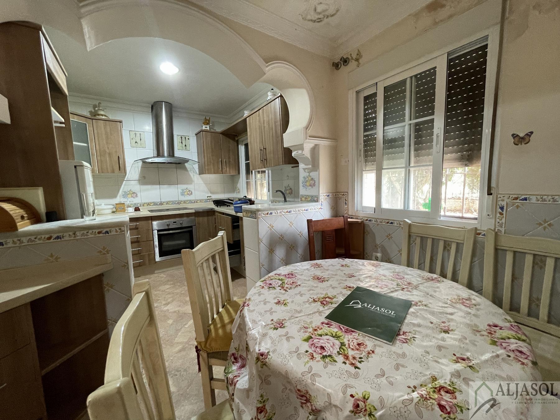 For sale of chalet in Bollullos de la Mitación