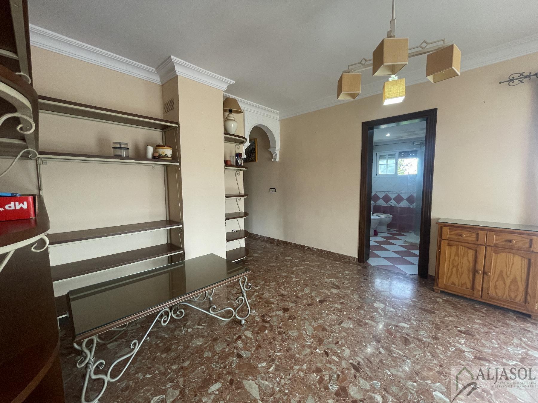 For sale of chalet in Bollullos de la Mitación