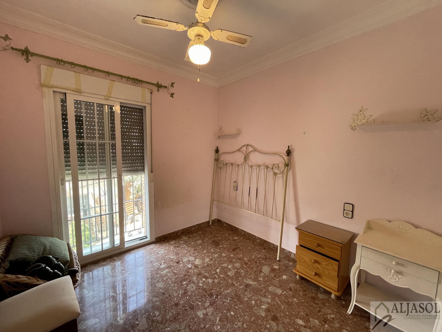 For sale of chalet in Bollullos de la Mitación