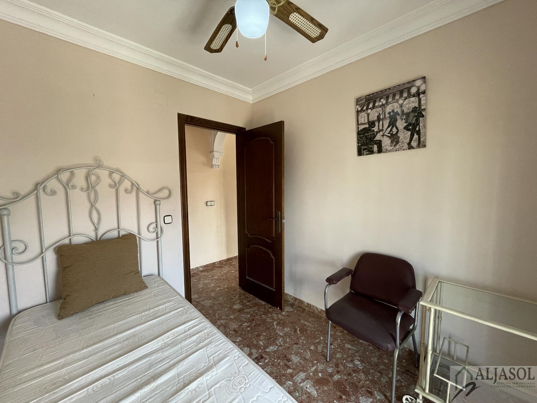 For sale of chalet in Bollullos de la Mitación