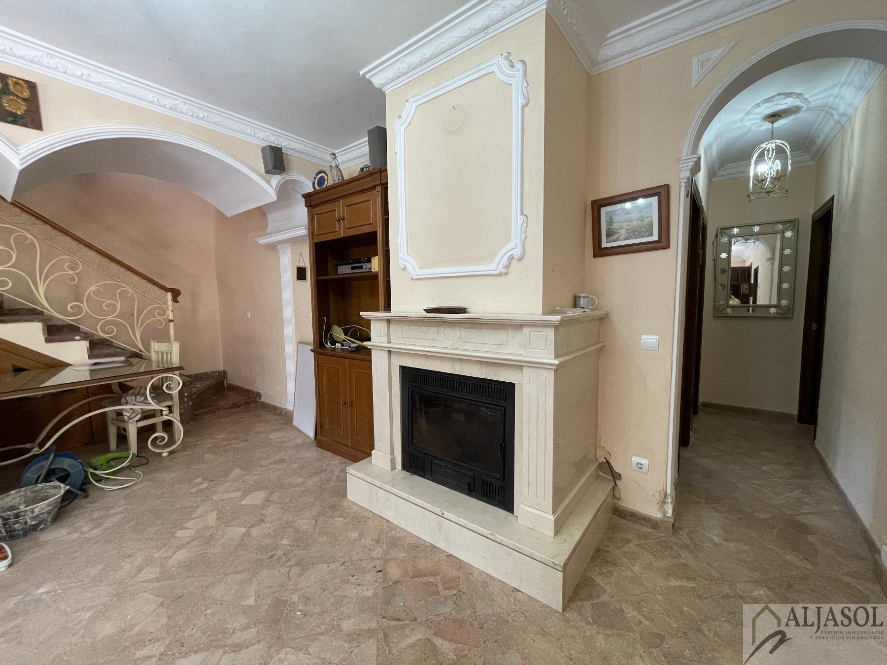For sale of chalet in Bollullos de la Mitación