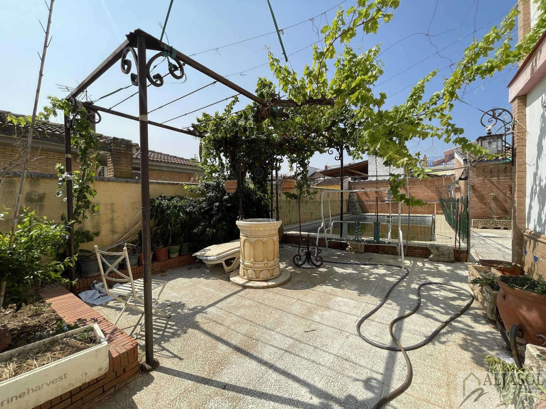 For sale of chalet in Bollullos de la Mitación