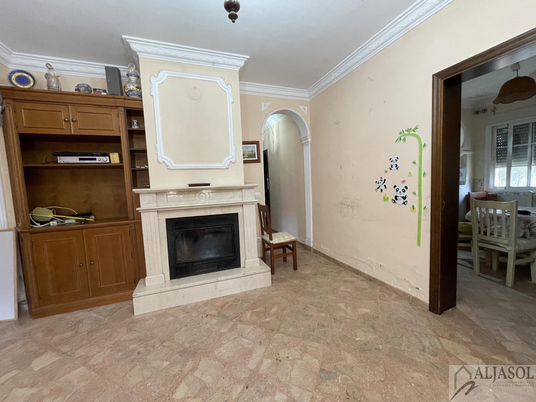 For sale of chalet in Bollullos de la Mitación