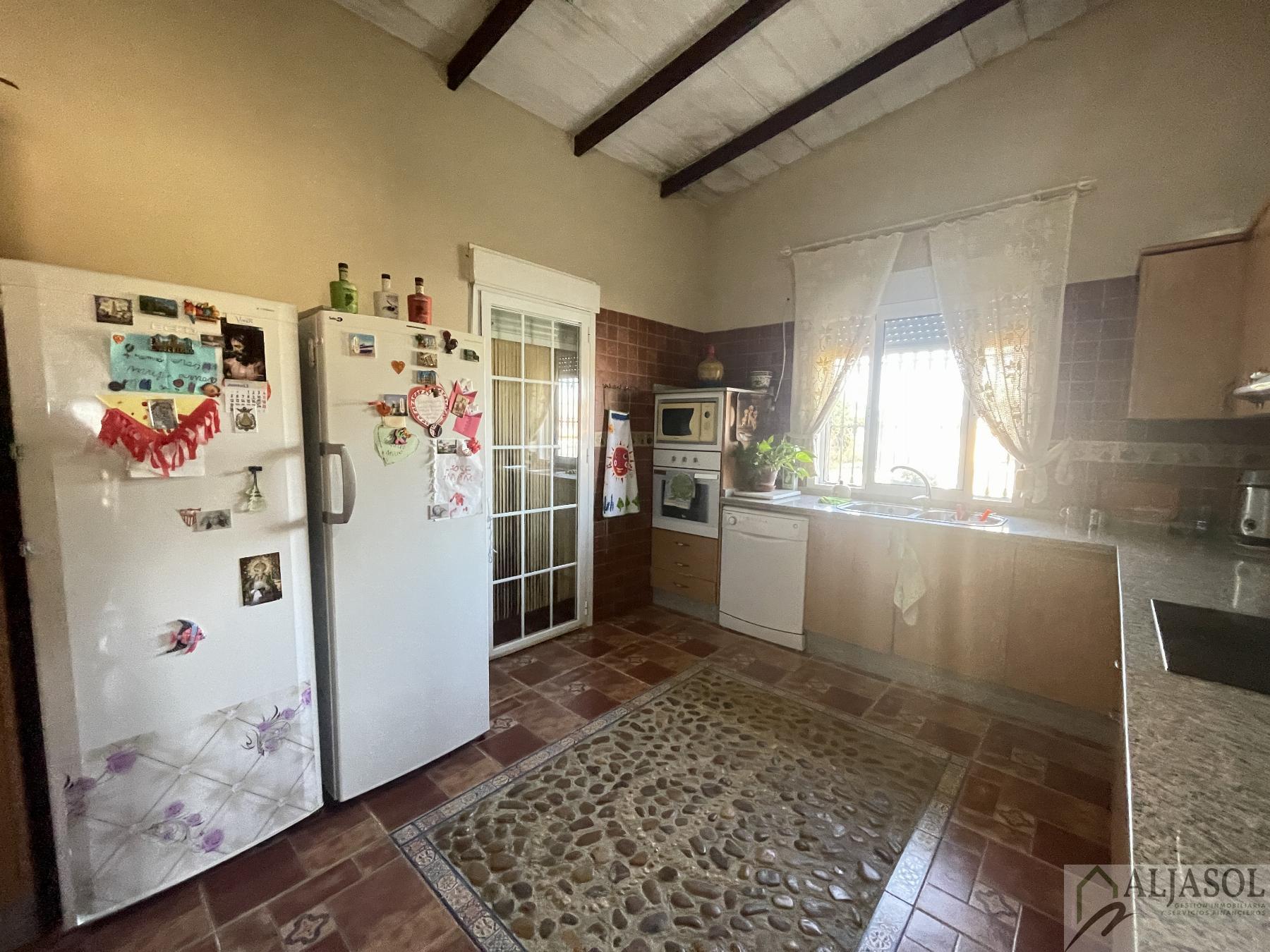 For sale of house in Carmona