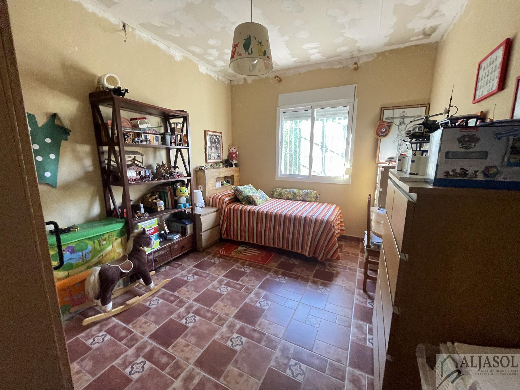 Venta de casa en Carmona