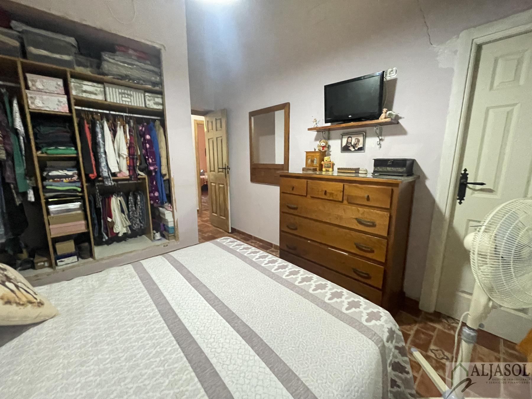 Venta de casa en Carmona
