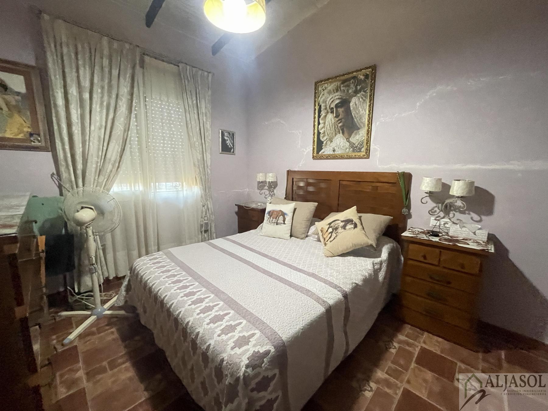 Venta de casa en Carmona